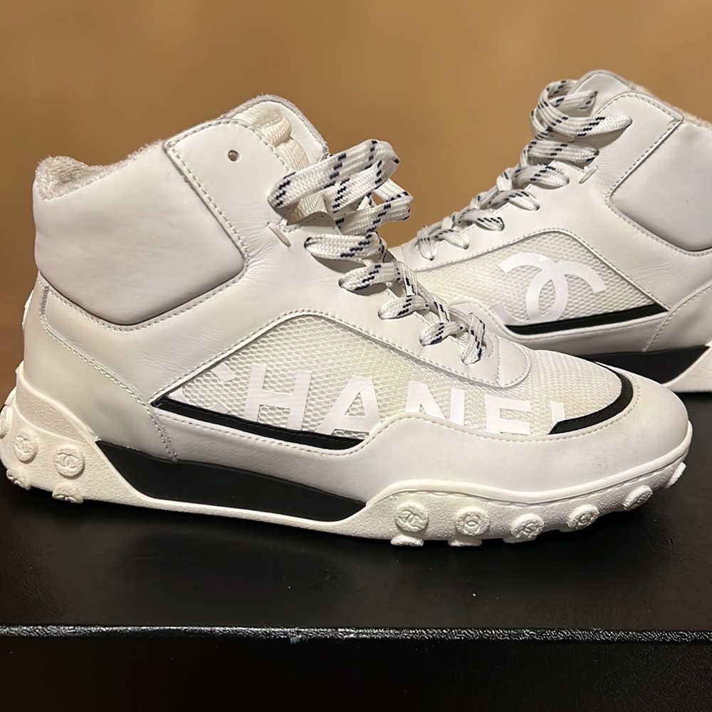 Authentic White & Dark blue Chanel size 36